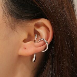 ⭐️ Awesome Pierce-less 1 Piece Metallic Melt Drip Style Ear Cuff ⭐️